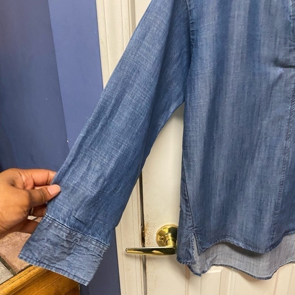 Loft Outlet Lounge Womens XS Blue Chambray Tunic
High low V Neck Casual - Picture 4 of 7